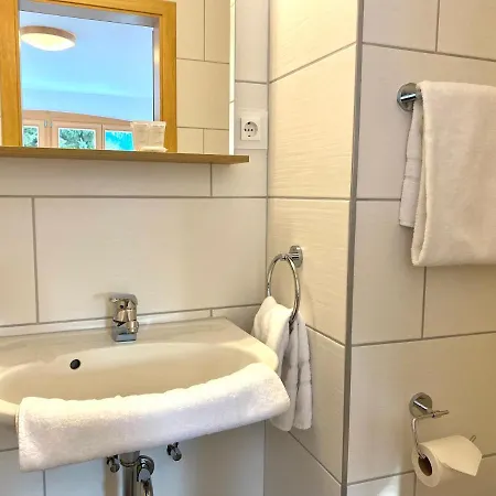 Apartmenthaus Am Tegernsee - Studios Mit Kuechenzeile Und Mit Bus Erreichbar Bad Wiessee Extérieur photo